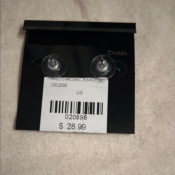 House of Harlow 1960 Silver Textured Earrings - Picture 2 of 2